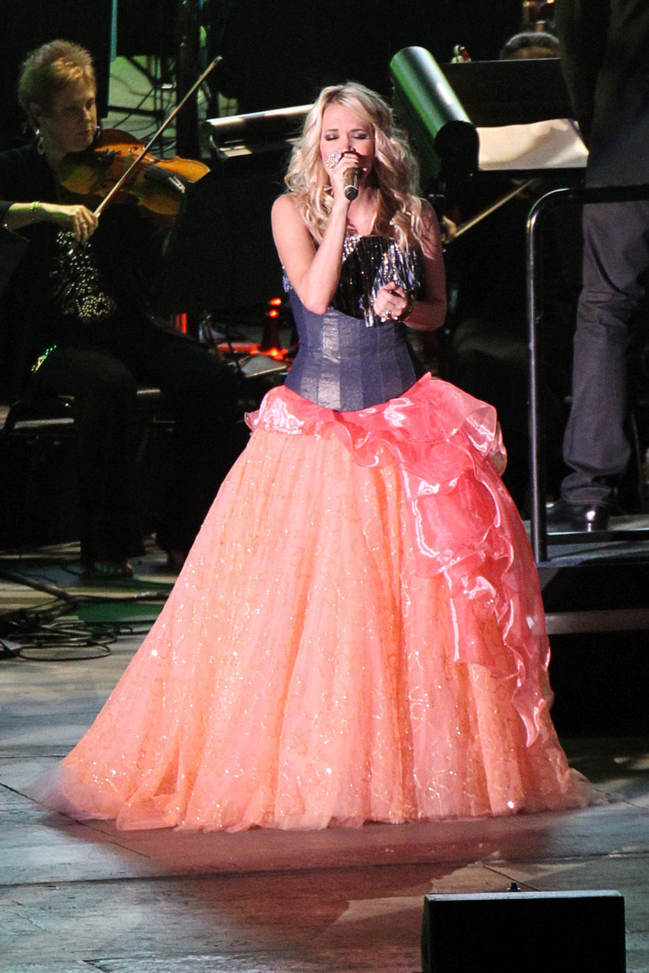 **EXCLUSIVE** Carrie Underwood rocks the Hollywood Bowl with a near two hour long sold-out concert