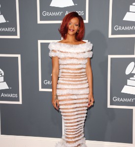 Grammys Fug Carpet: Rihanna