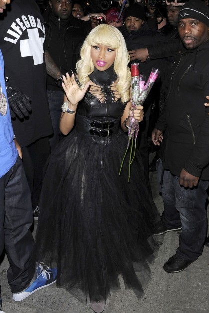 nicki-minaj-arrives-at-the-studio-valbonne-to-host-the-pink-friday-party