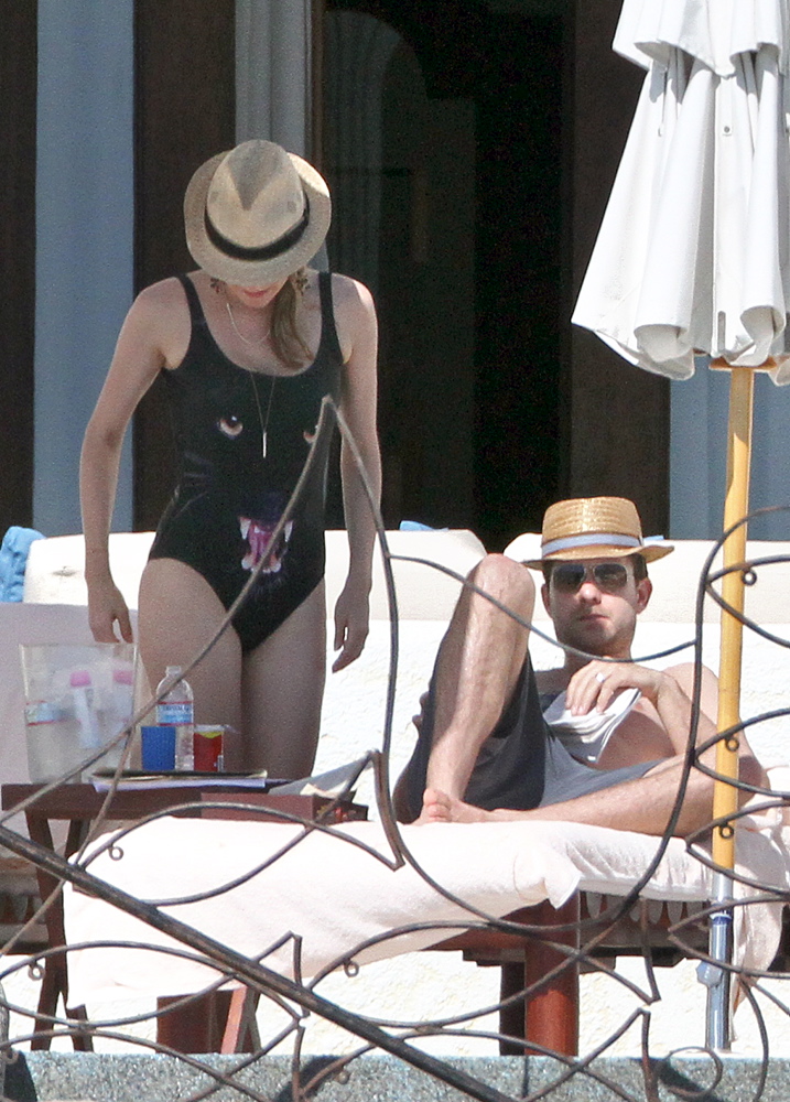 Actors Diane Kruger and Joshua Jackson enjoying a vacation in Mexico