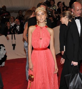 Met Ball Well Played Body/Fug HEAD: Isabel Lucas