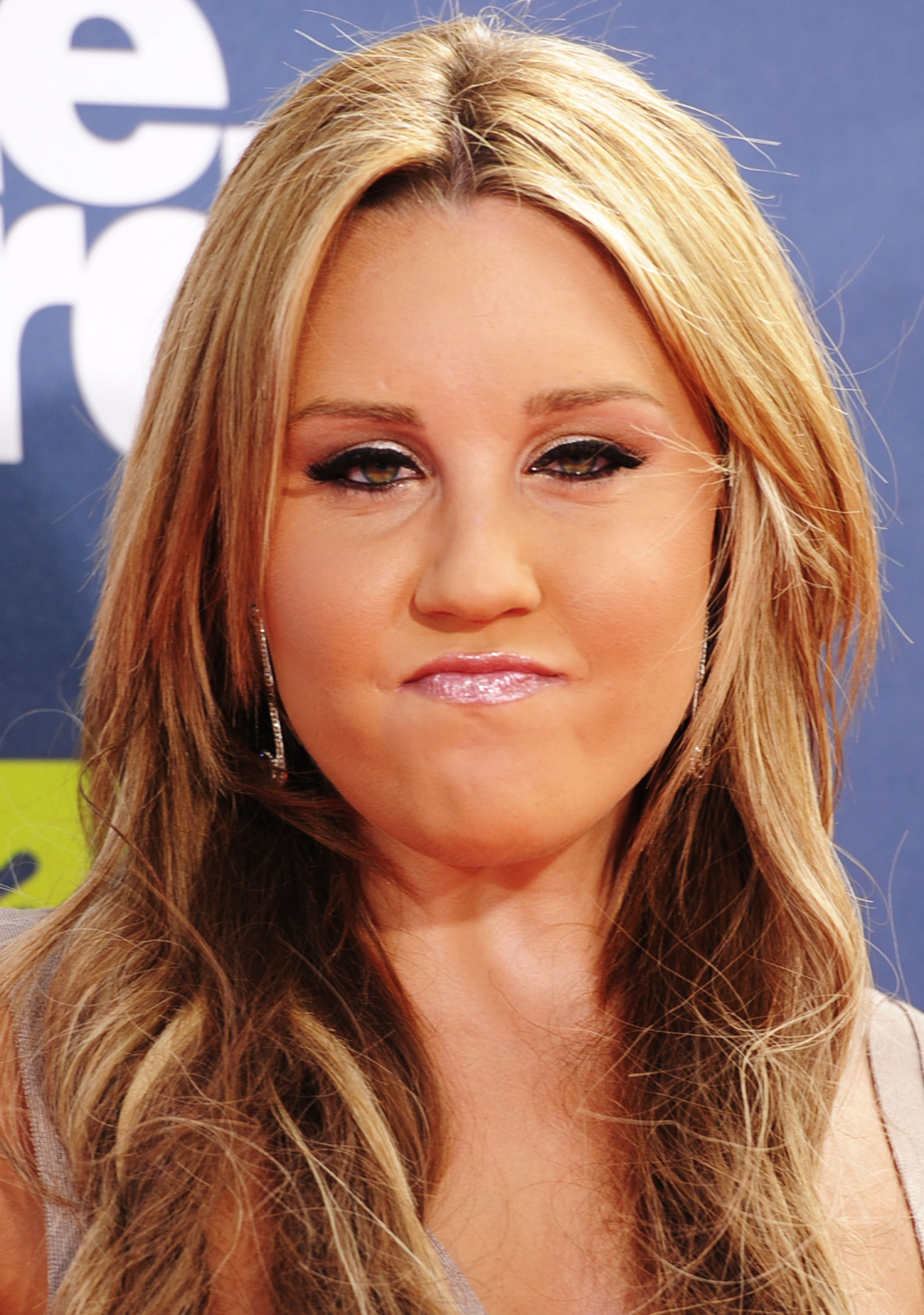 MTV Movie Awards Fug Carpet Amanda Bynes Go Fug Yourself