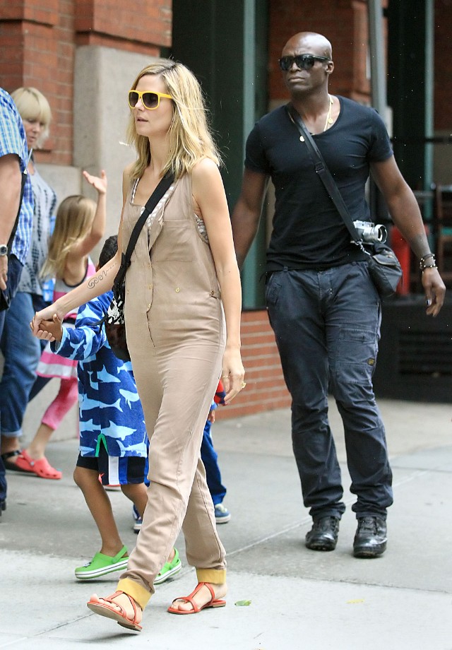 Heidi Klum and Seal go to lunch with their kids Leni, Henry and Johan in NYC