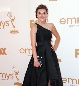 Emmy Awards Who Fugged or Fabbed It More: Aimee Teegarden vs Kaley Cuoco