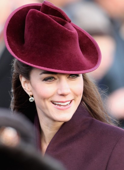Holiday Hats and Coats Well Played: The Royal Family - Go Fug Yourself