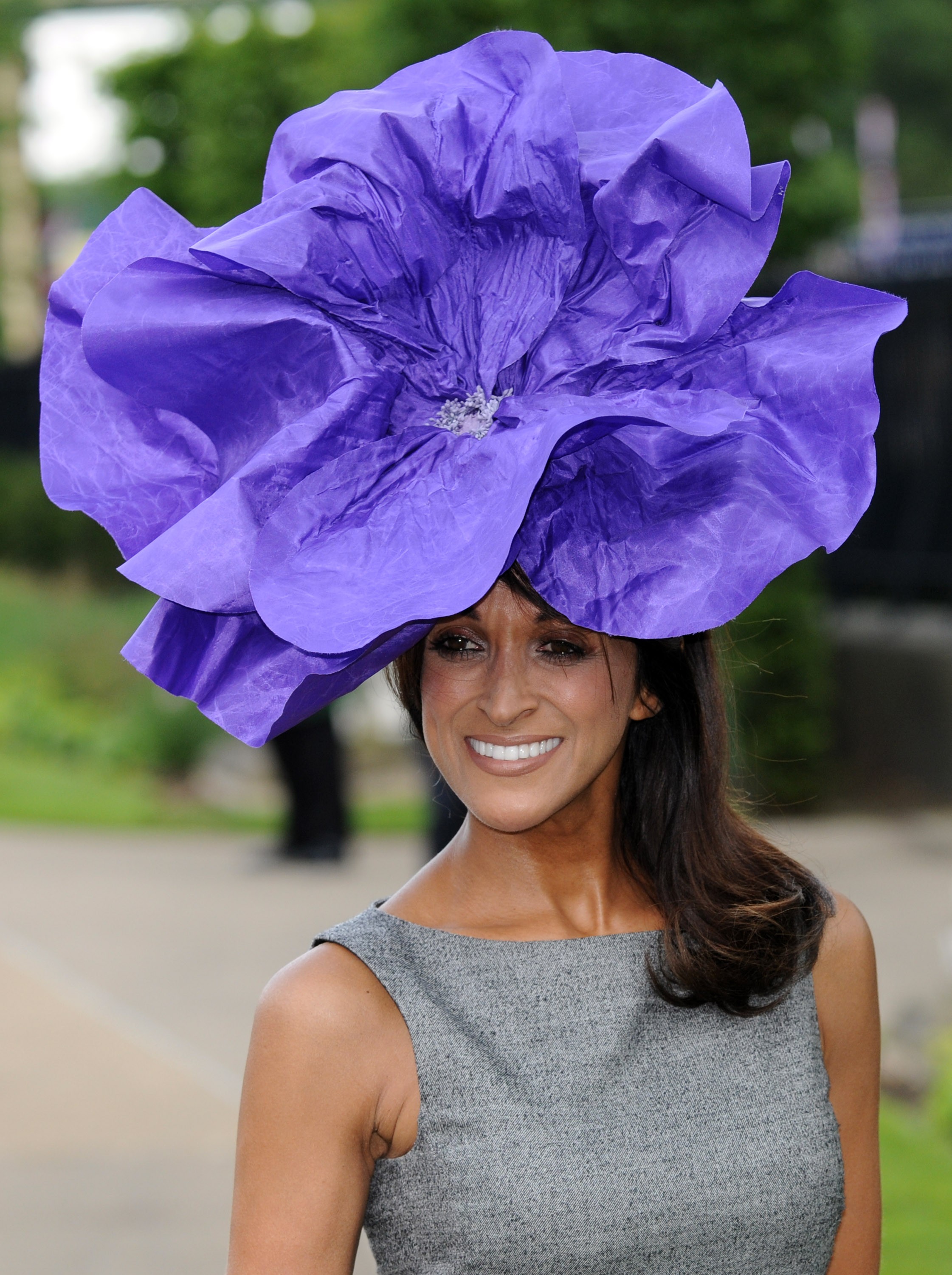 Шляпа растение. Royal Ascot hats. Royal Ascot причёски. Шляпка цветок. Цветочная шляпа.