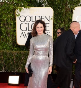 Golden Globes Fug or Fab Carpet: Emily Mortimer
