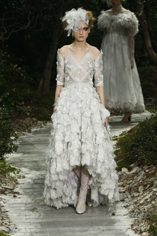 CHANEL on X: The wedding dress from the Spring-Summer 2015 Haute Couture  collection #chanelhautecouture  / X