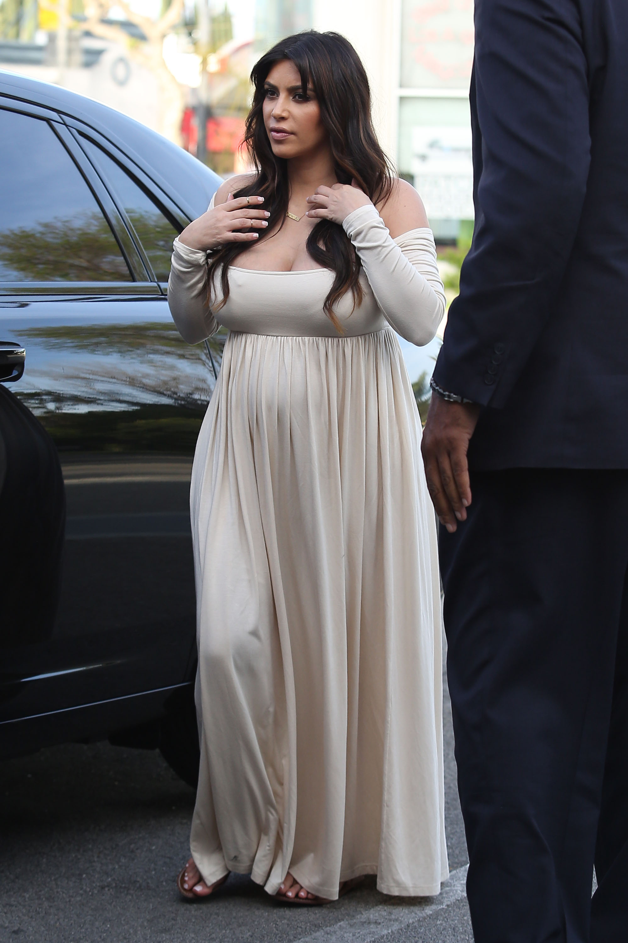 Fugs and Fines: Katching Up With Kim Kardashian’s Maternity Wear