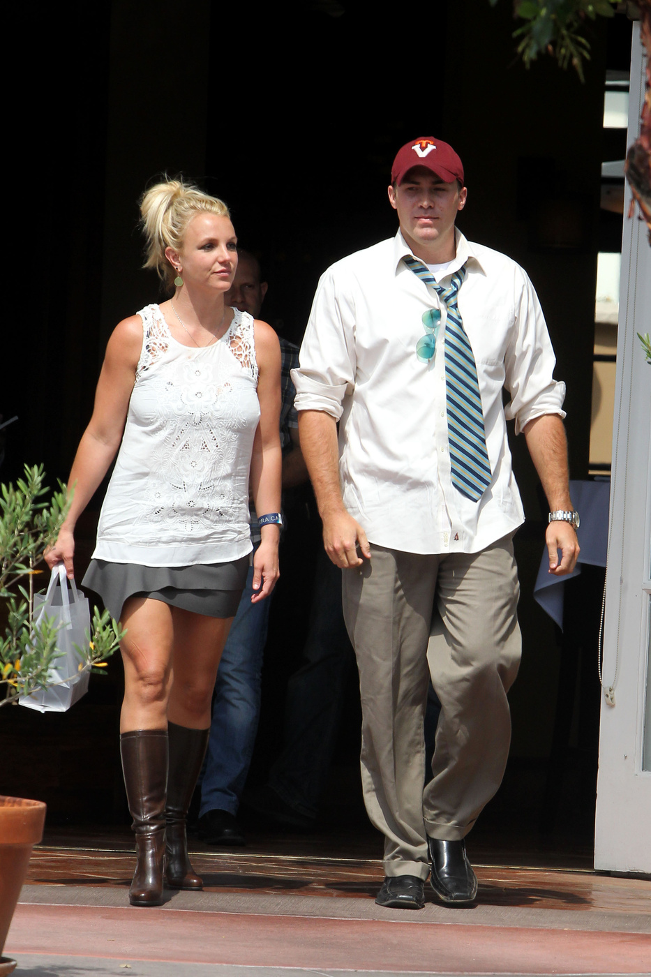 Britney Spears leaves the studio and goes shopping on Robertson Boulevard with her boyfriend David Lucado at The Napa Tavern in Los Angeles.