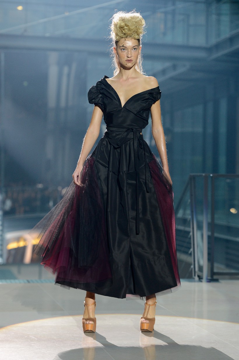 vivienne westwood runway dress Vivienne Westwood: Runway - Paris Fashion Week Womenswear Spring/Summer  2014 - Vivienne Westwood Runway