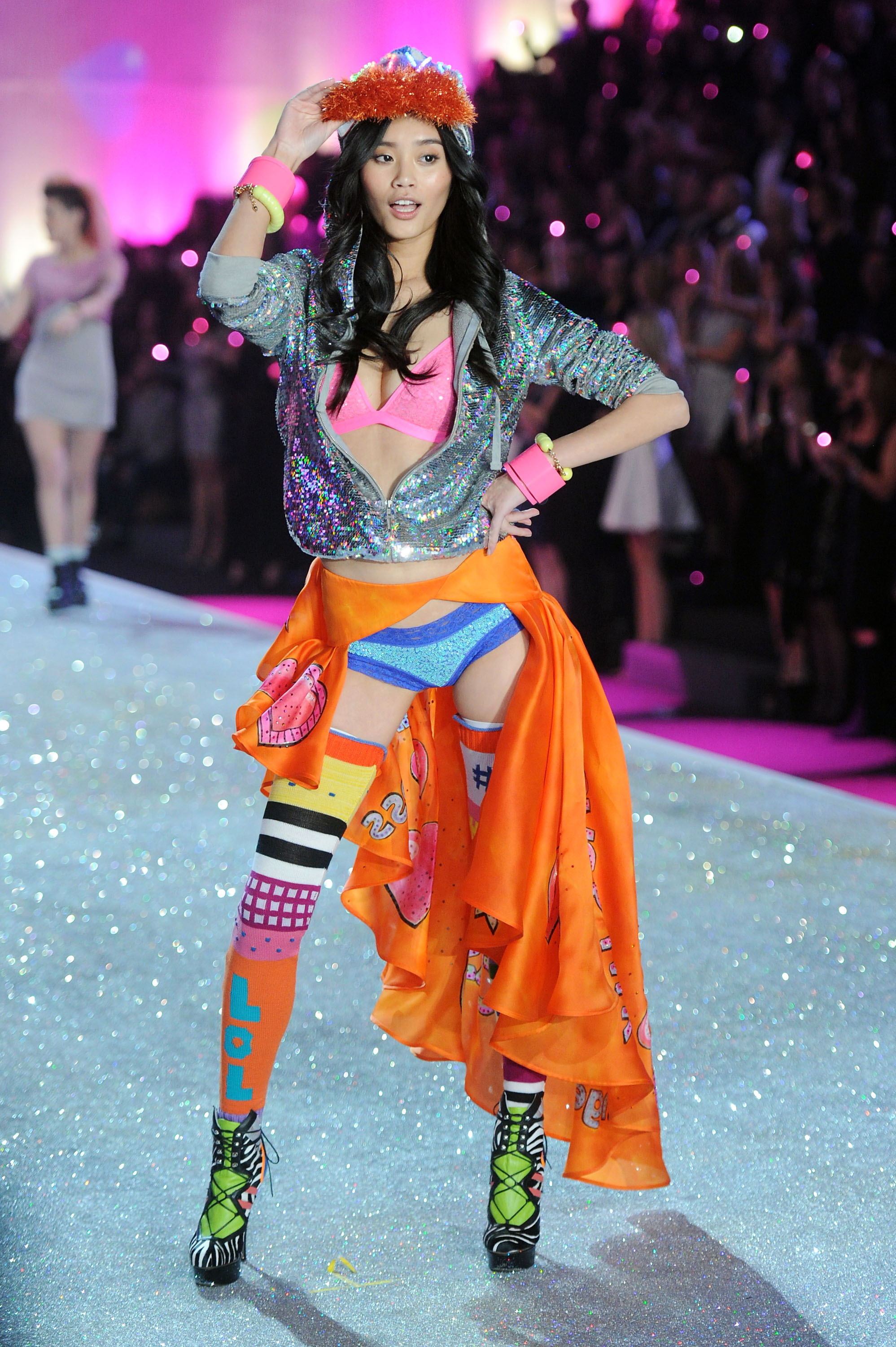 Ming Xi - Victorias Secret - 1