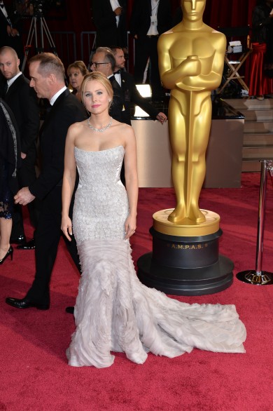 Oscars Fug or Fab Carpet: Kristen Bell in Roberto Cavalli