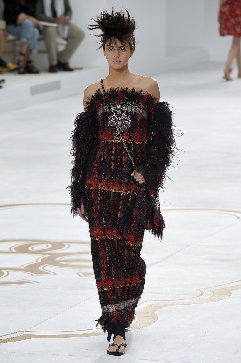 High Fugshion: Chanel Couture Fall 2014 - Go Fug Yourself