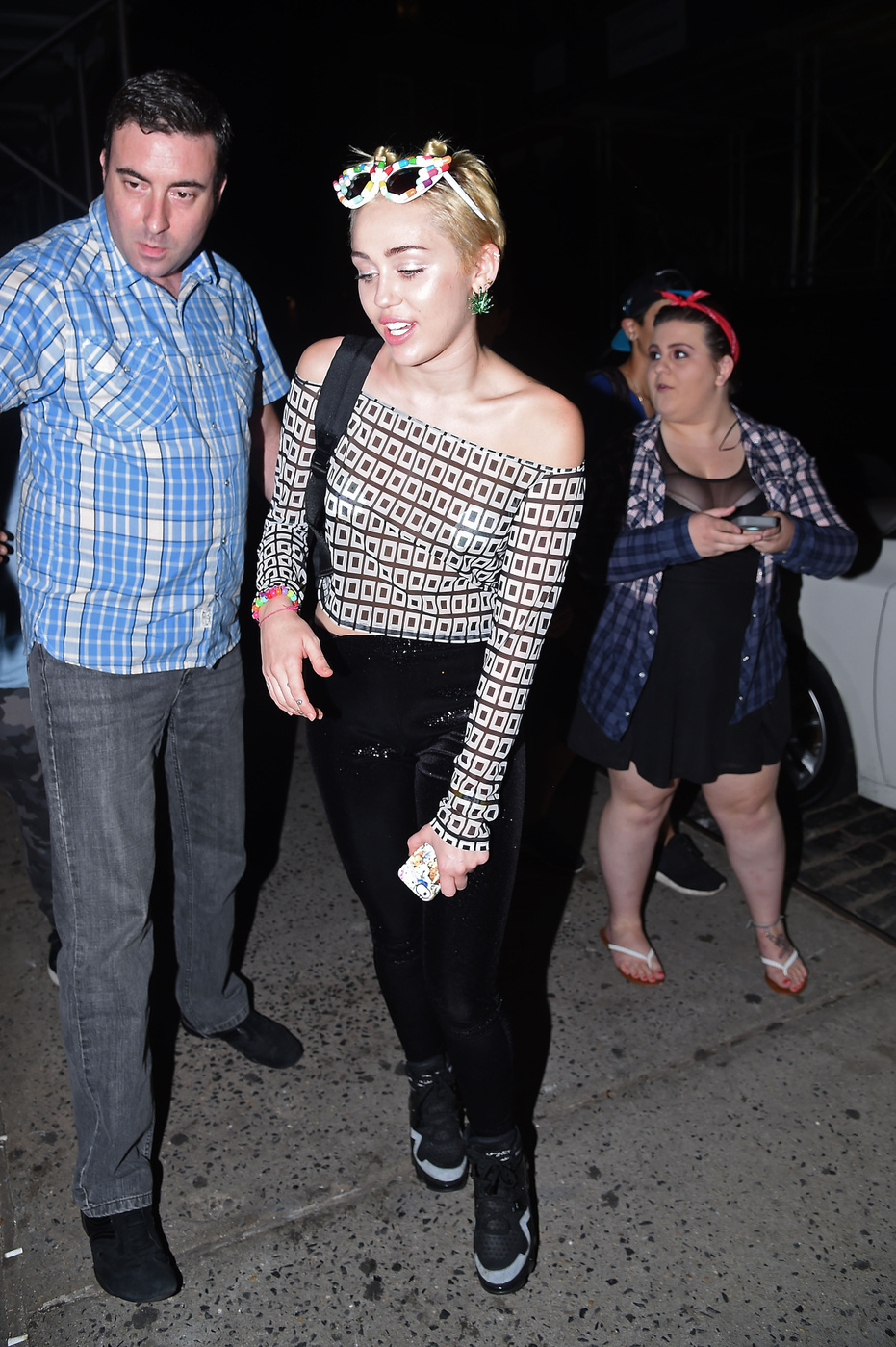 Miley Cyrus drug sunglasses