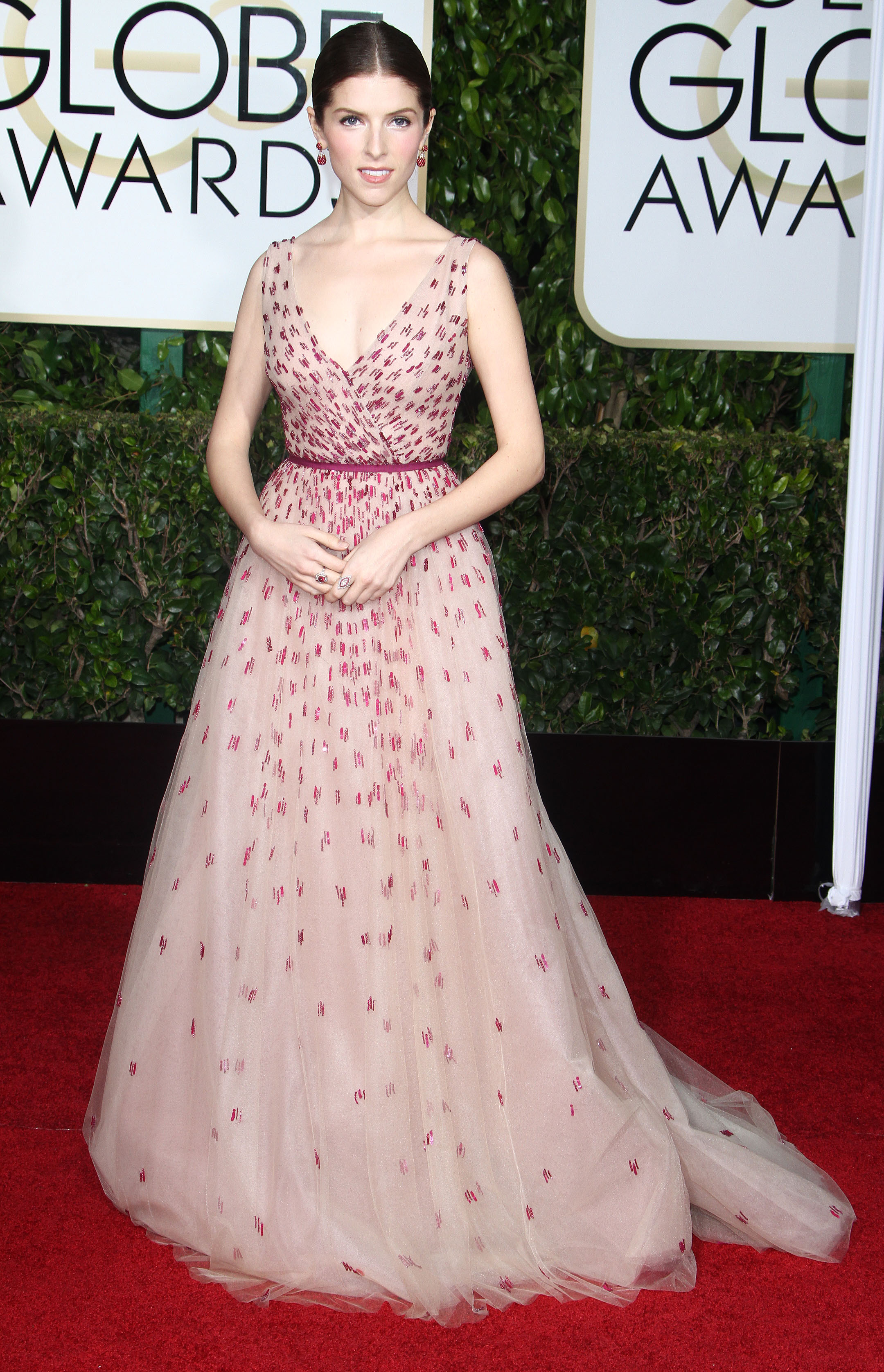 Golden Globes Well Played: Anna Kendrick in Monique Lhuillier