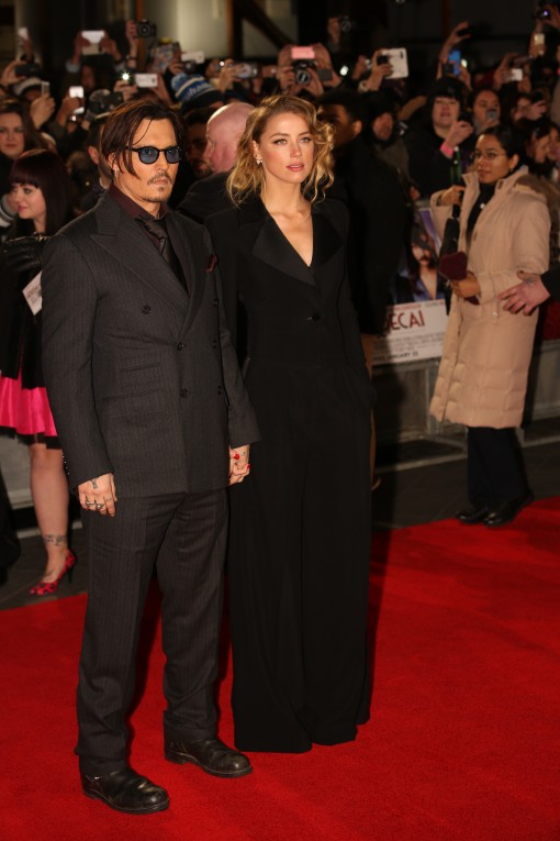 Phoned-In Carpet: Johnny Depp and Amber Heard