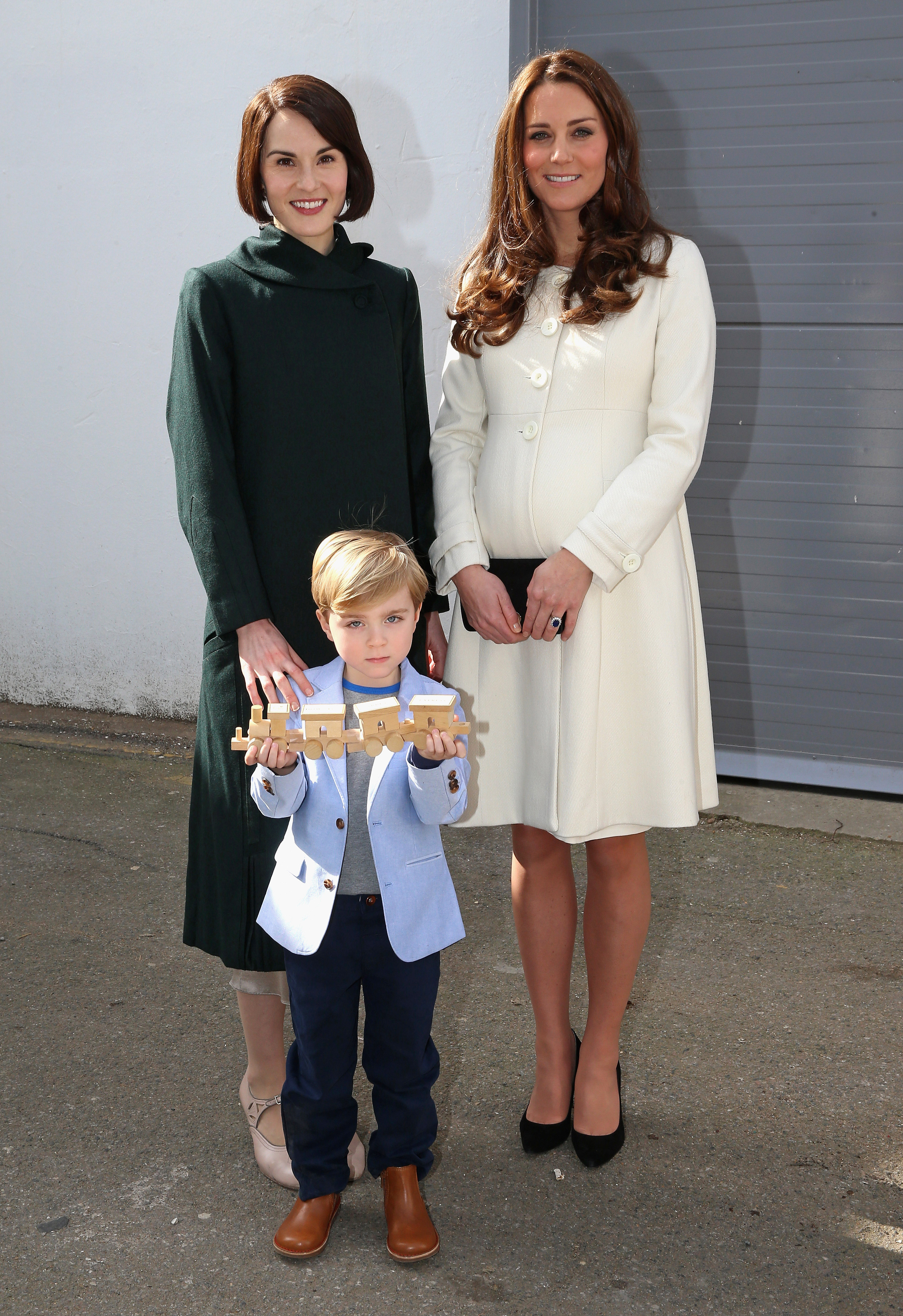 Royally Played Duchess Kate Visits Downton Go Fug Yourself
