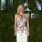 Tony Awards Well Played Carpet: Elisabeth Moss in Oscar de la Renta