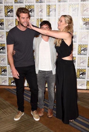 Liam Hemsworth, Josh Hutcherson, Jennifer Lawrence Mockingjay Part 2 Comic-Con