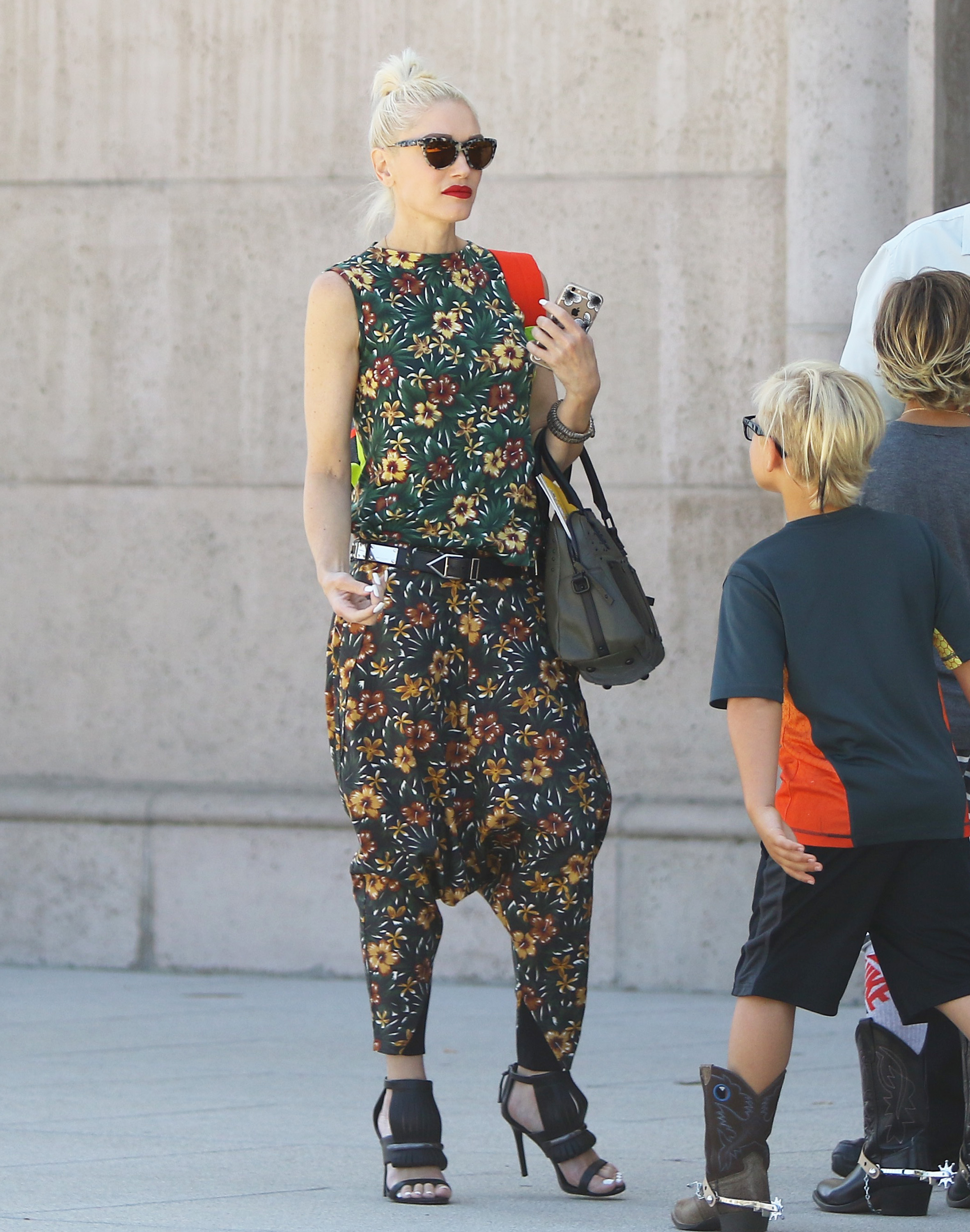 Gwen Stefani is Spotted Without Her Wedding Ring At Church