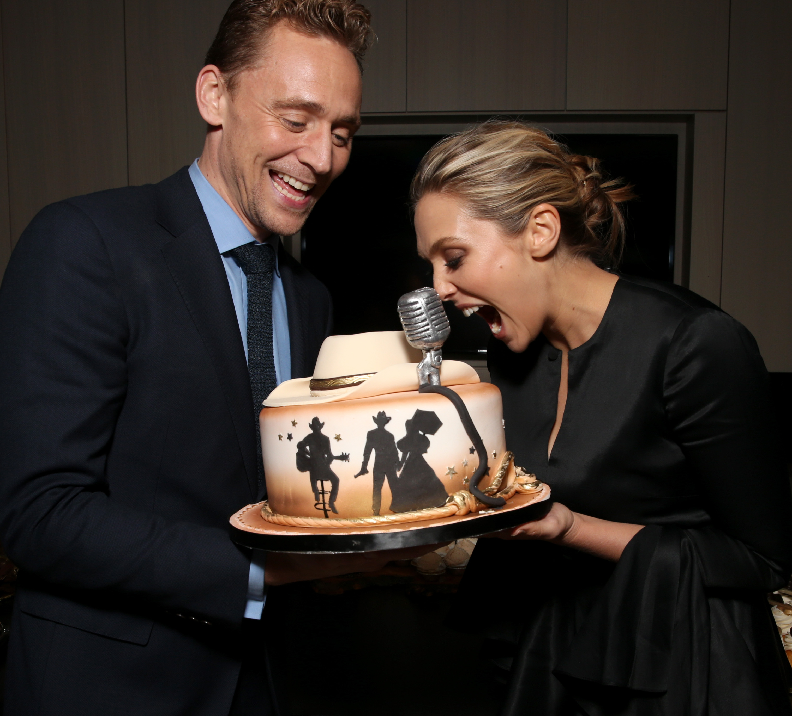 tom hiddleston elizabeth olsen toronto filim festival