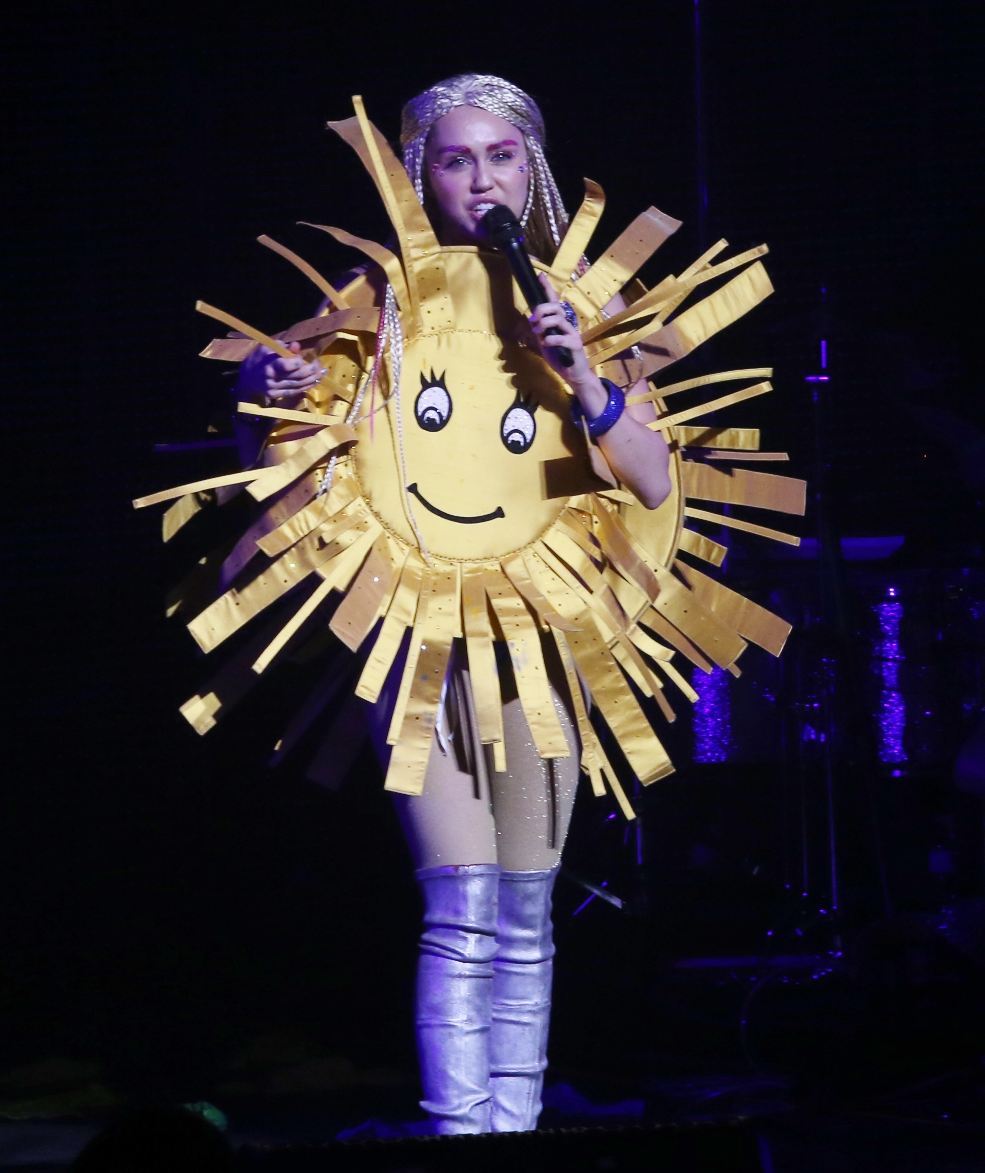 WTF: Miley Cyrus in Concert