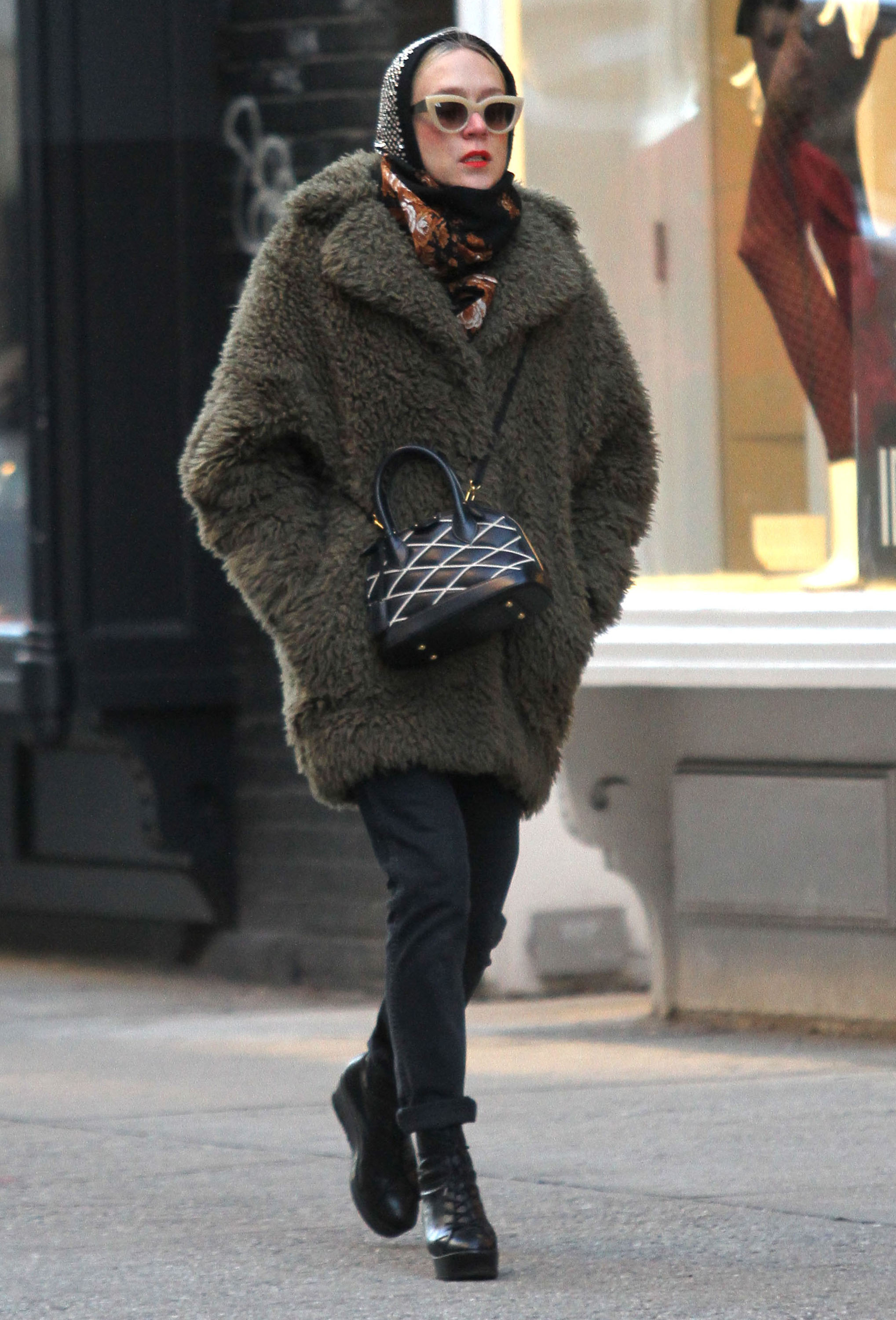 Fubs and Fabs: Celebrity Coat Edition