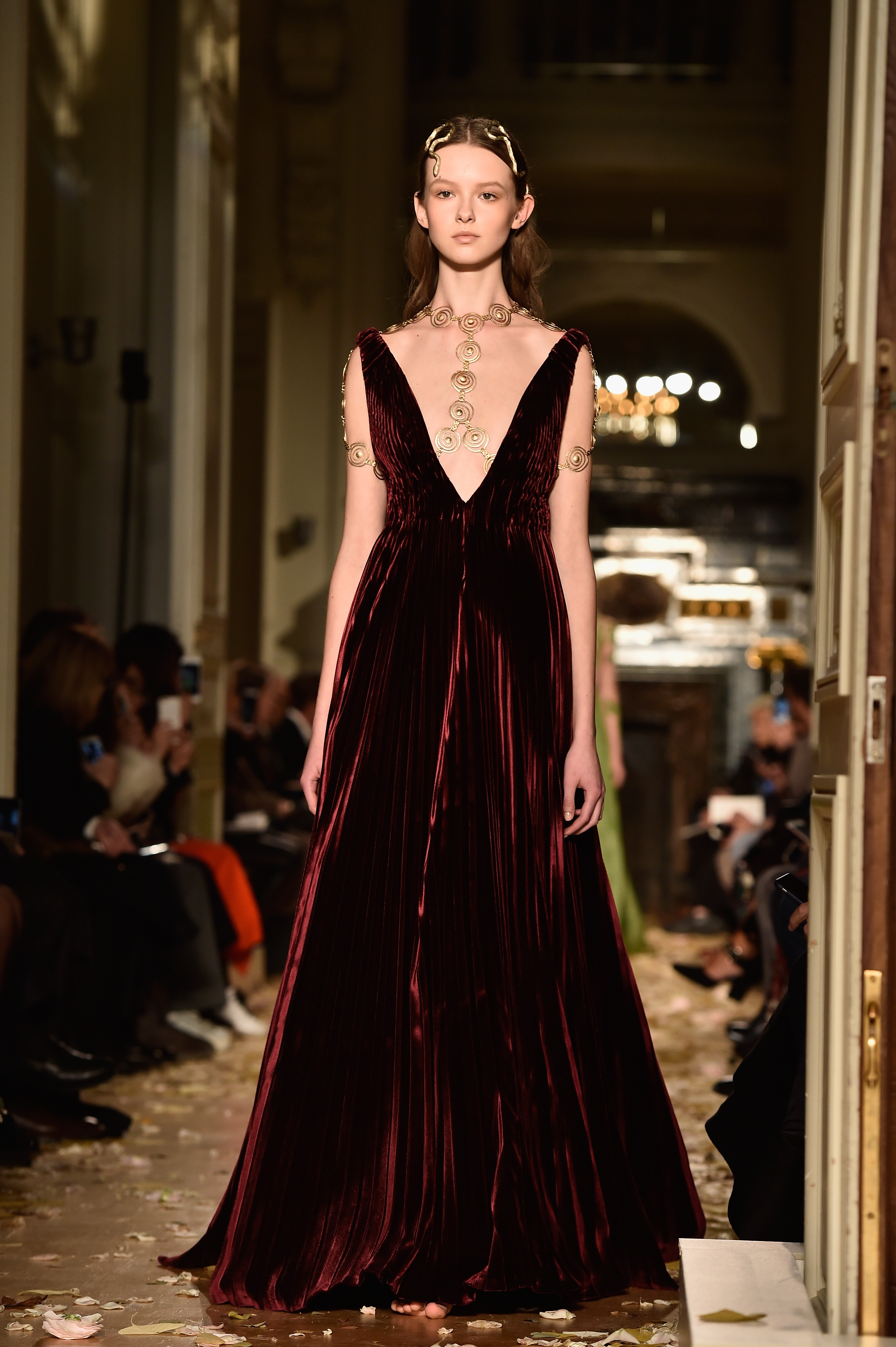 Haute Couture Week: Valentino S/S 2016