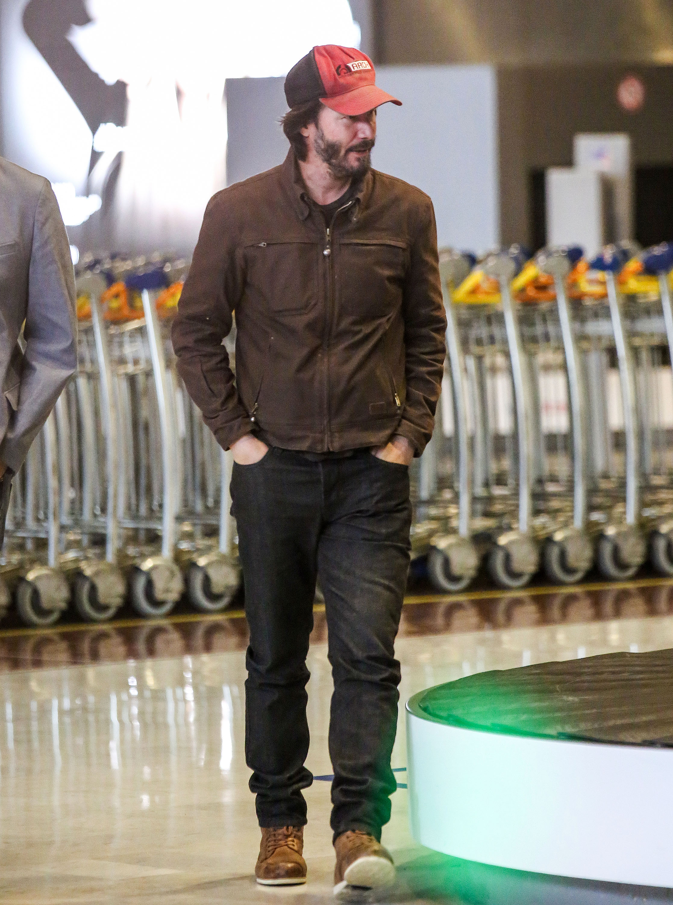 Keanu Reeves - Keanu Reeves Touches - 9