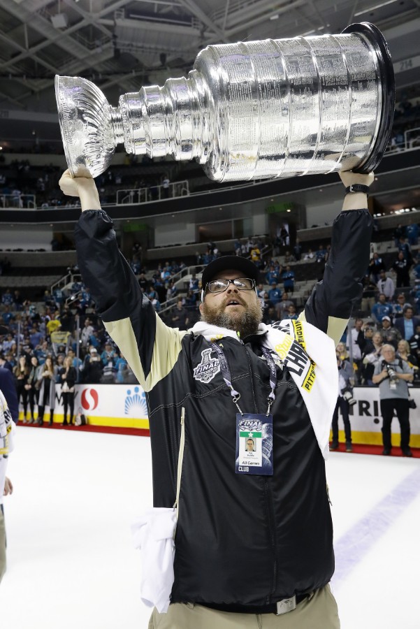 NHL - 2016 Stanley Cup playoffs - The real star of the Stanley Cup finals?  Pittsburgh Penguins center Nick Bonino's daughter, Maisie - ESPN