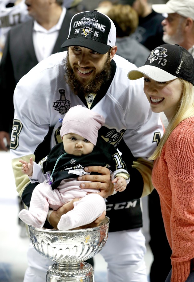 Well Played, Jubilant Men In Beards: Tampa Bay Wins the Stanley Cup. Again.  - Go Fug Yourself