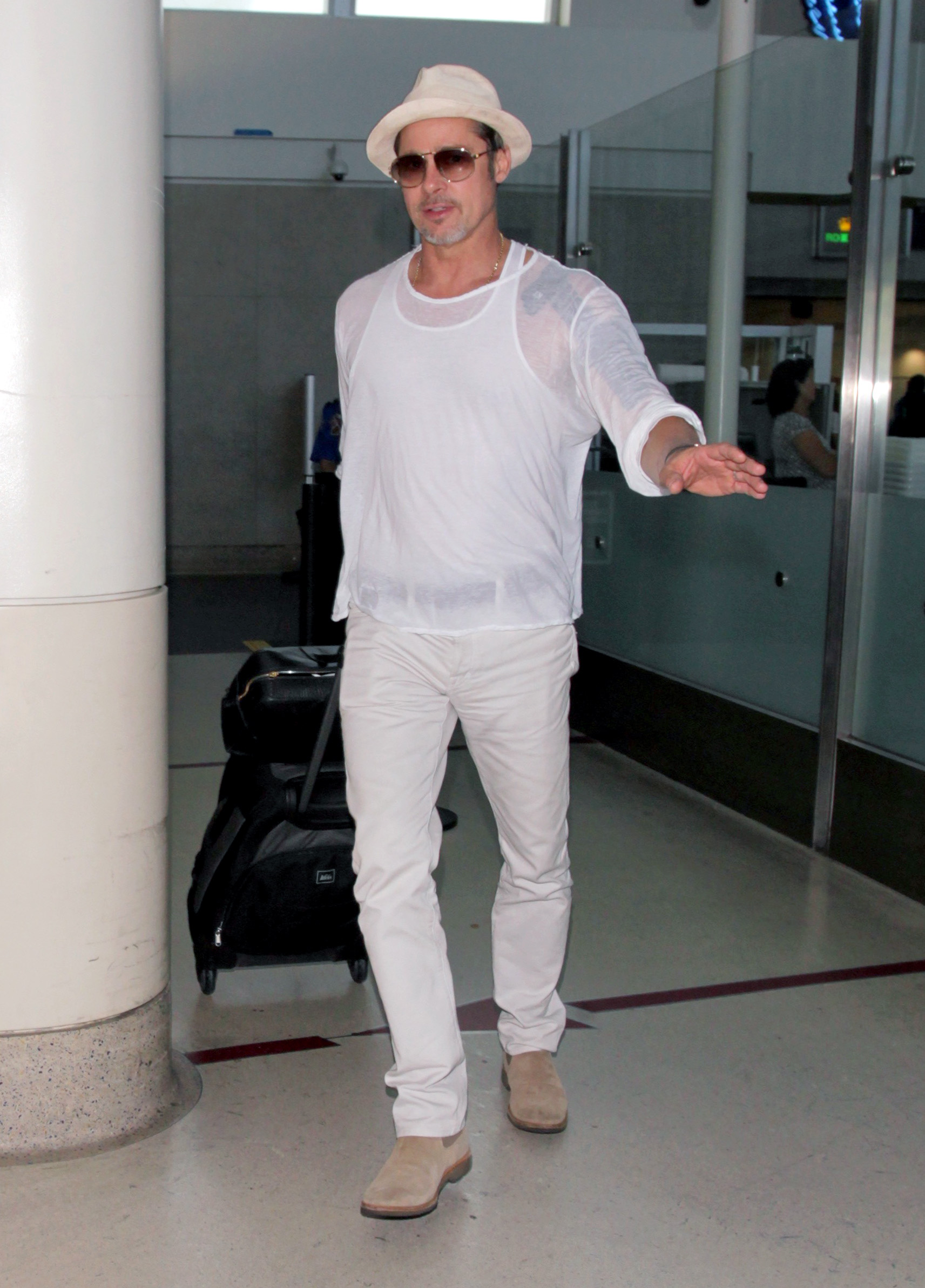 Fugs and Fabs: More Celebrity Airport Style