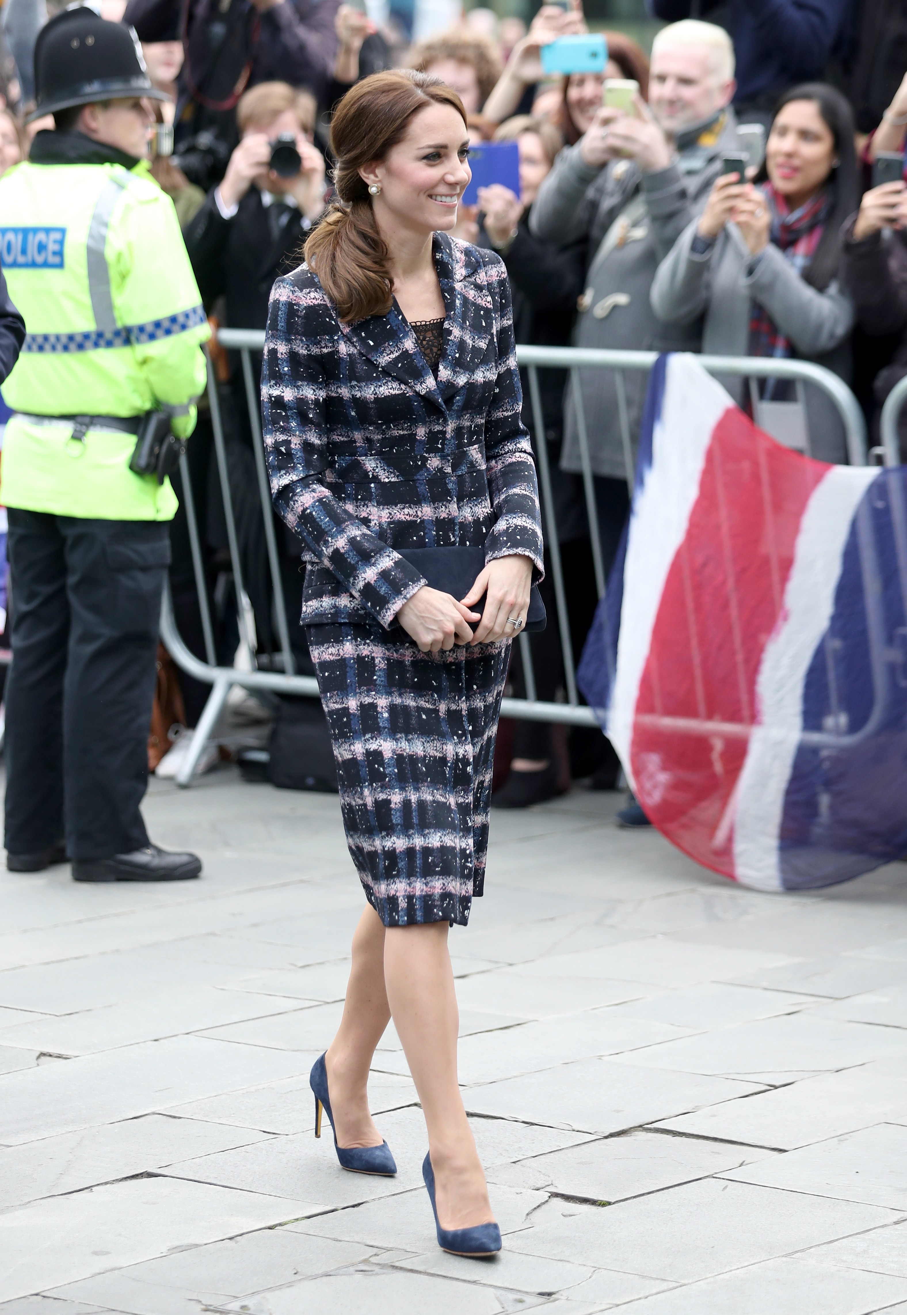 The Cambridges: William and Kate Visit Manchester - Go Fug Yourself