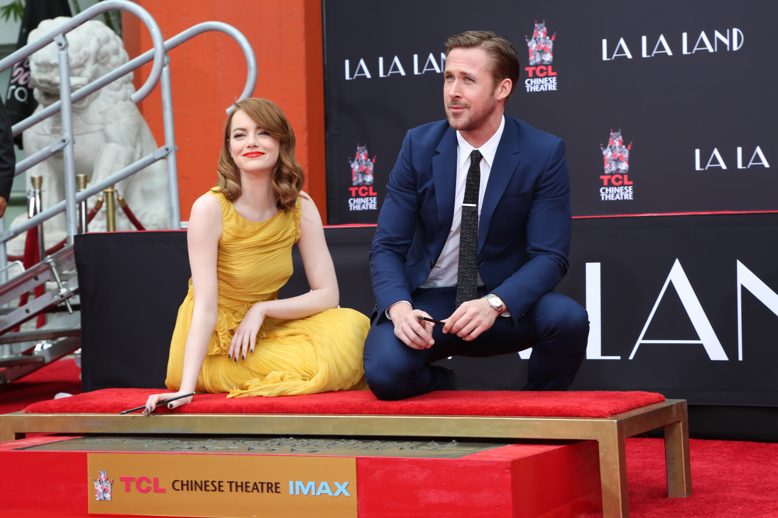 Emma Stone and Ryan Gosling Are Cute Together at their Hand and Footprint Ceremony