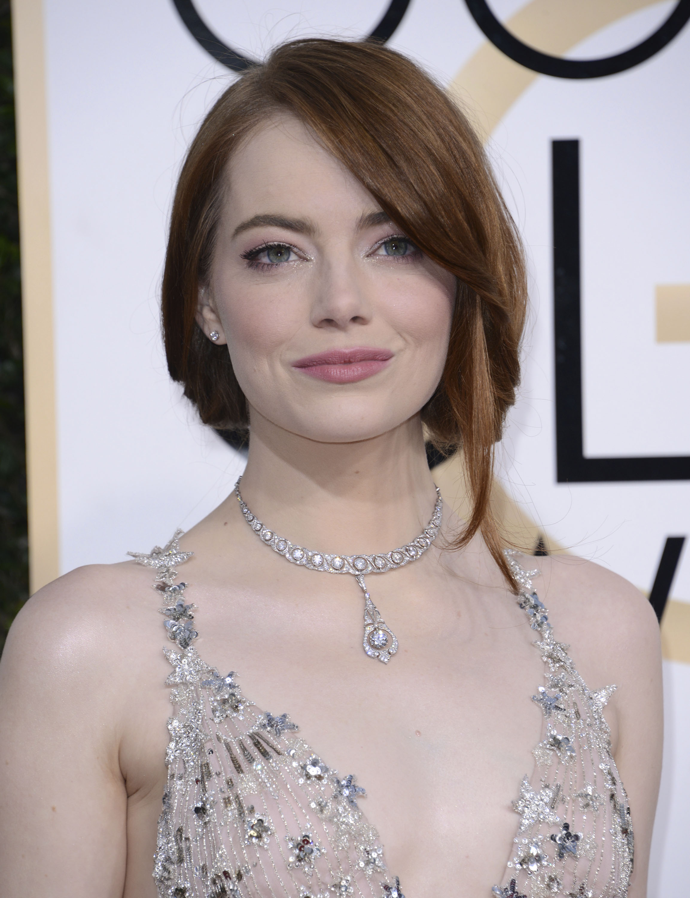Golden Globes 2017: Emma Stone’s Starry Valentino is On-Message