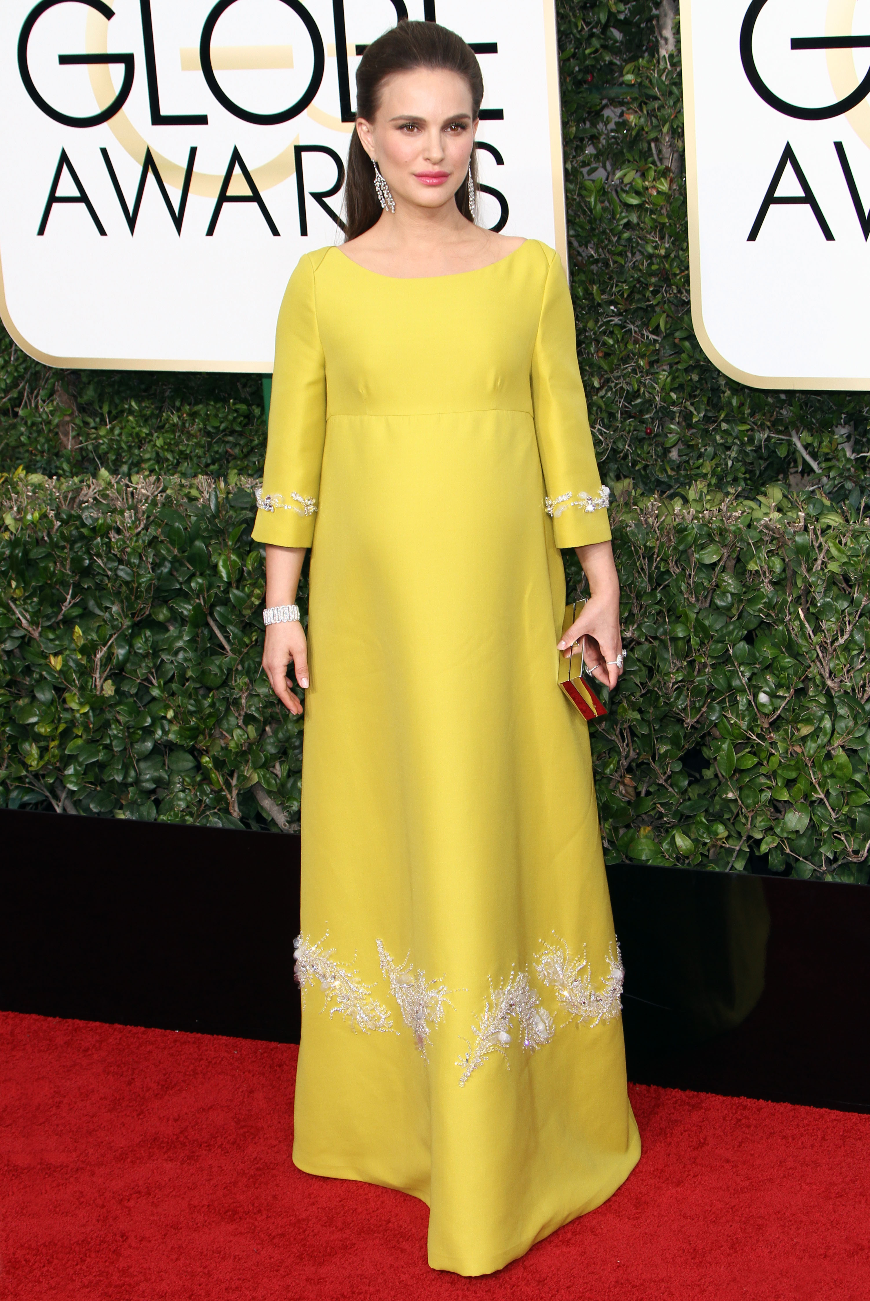 Golden Globes 2017: Natalie Portman’s Custom Prada Did Not Bring Her Luck