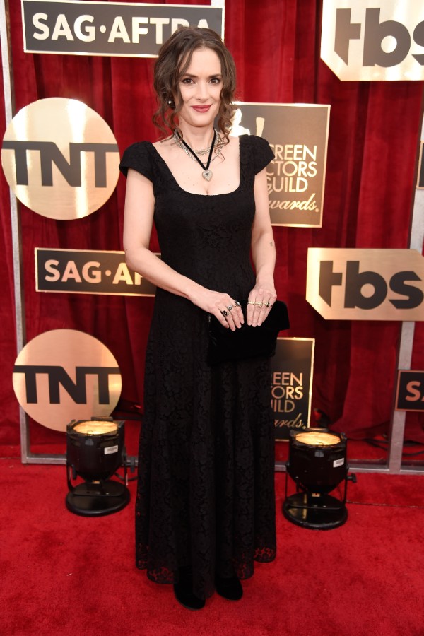 Shannon Purser of Stranger Things Wears a Black Gown To The SAG