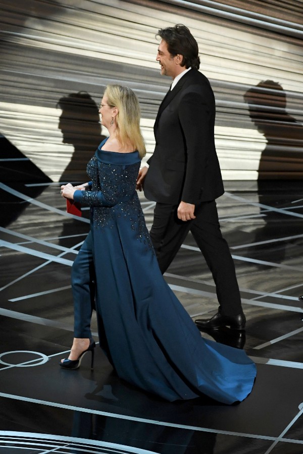Alicia Vikander Wearing Louis Vuitton Arrivals 89Th Academy Awards Oscars –  Stock Editorial Photo © everett225 #267277642