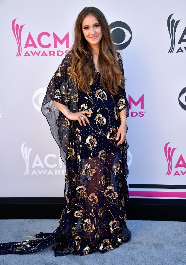lauren daigle low cut dress Did you miss the queen last night at the 59th CMA Awards here in Nashville? Good news, you can still stream it > Hulu's live TV add-on, a Fubo subscription, or via