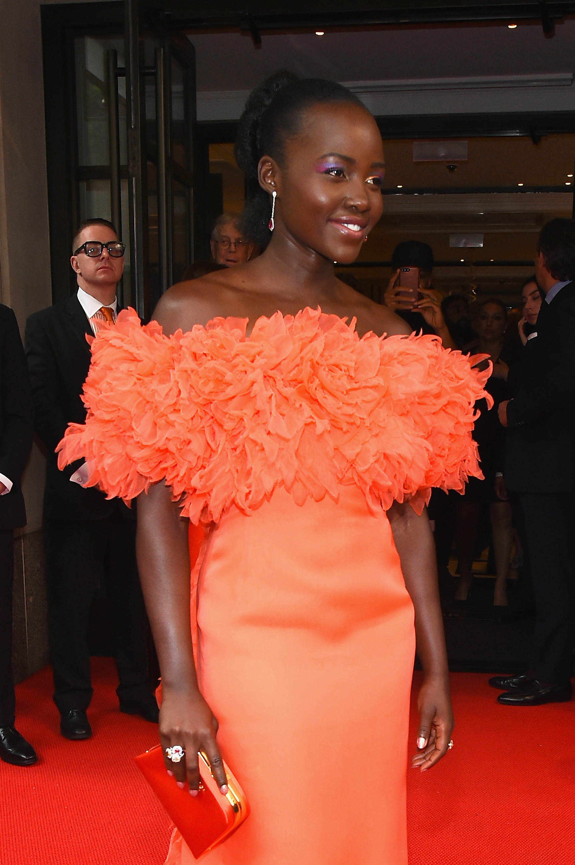 Lupita Goes For an Orange Prada - Go Fug Yourself