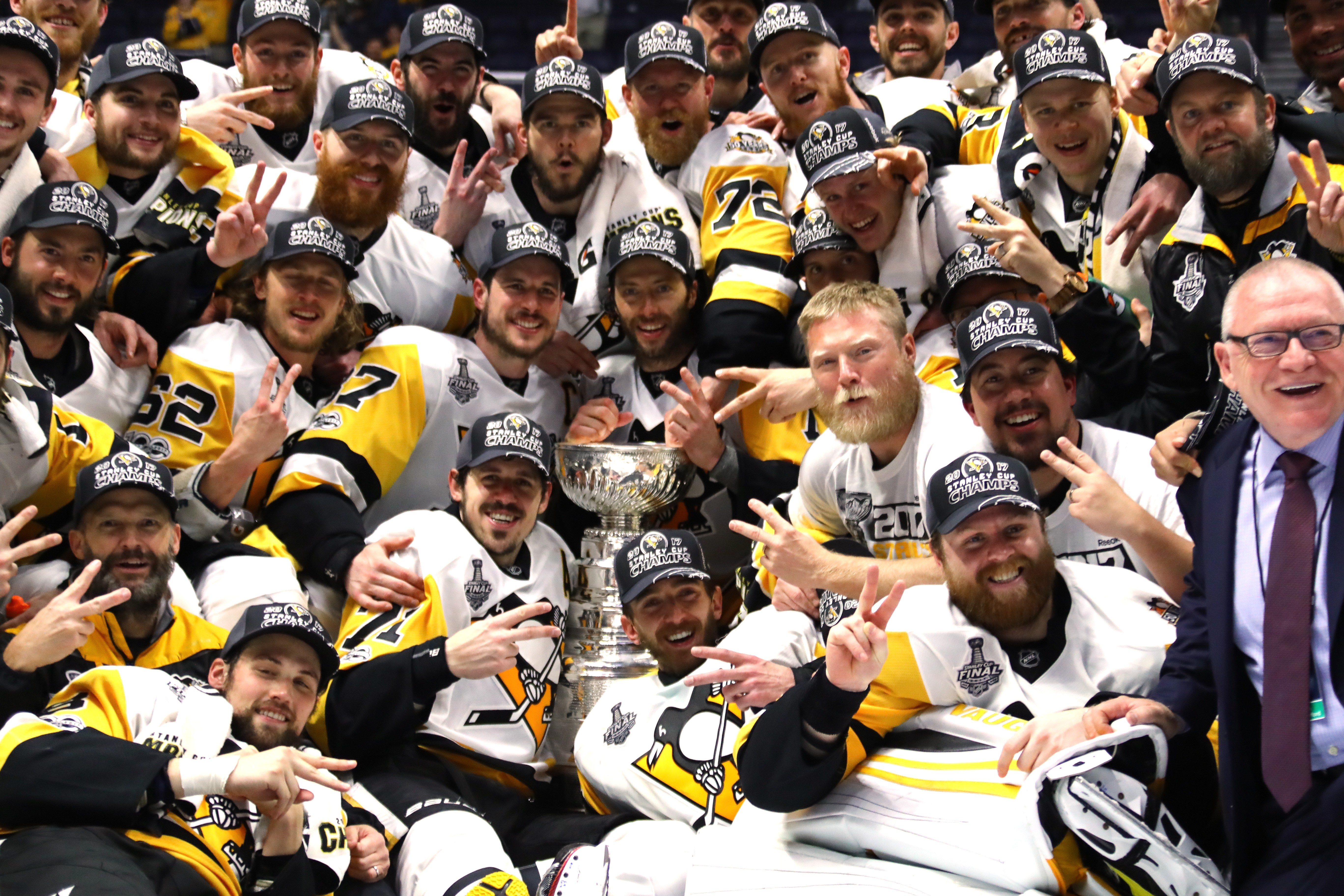 Well Played, Jubilant Men In Beards: The Pittsburgh Penguins Win the Stanley  Cup - Go Fug Yourself