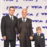 Pink Is The Epitome of Cool (at the VMAs and in Life)