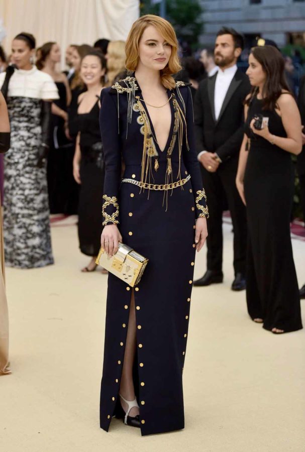 Emma Stone In Louis Vuitton – 2018 Golden Globe Awards