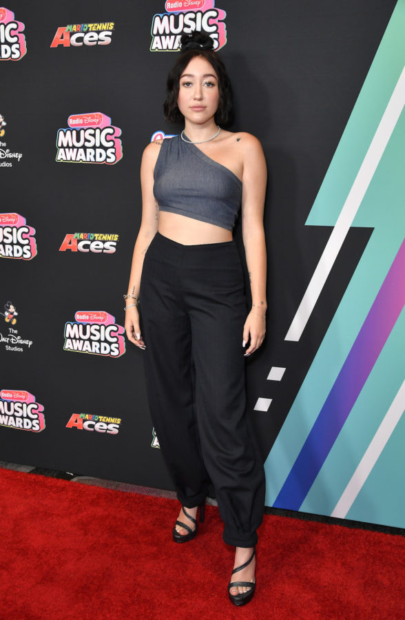 Meghan Trainor In Christian Siriano - 2018 Radio Disney Music Awards - Red  Carpet Fashion Awards