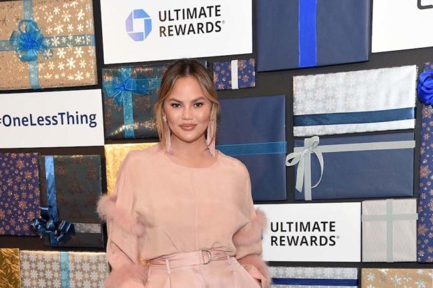 Chrissy Teigen Using Chase Ultimate Rewards at the #OneLessThing Holiday Pop-Up Shop