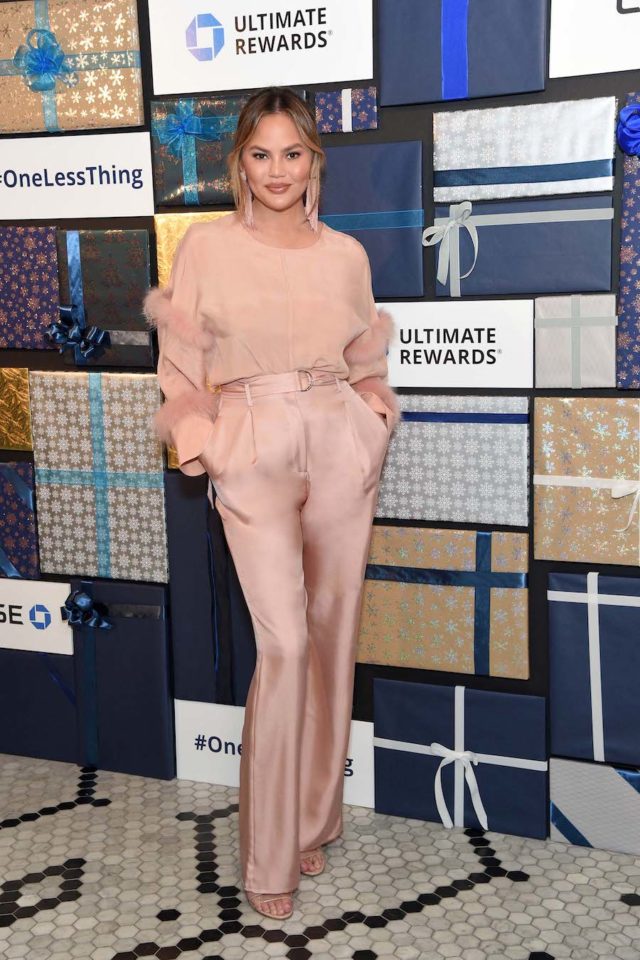 Chrissy Teigen Using Chase Ultimate Rewards at the #OneLessThing Holiday Pop-Up Shop