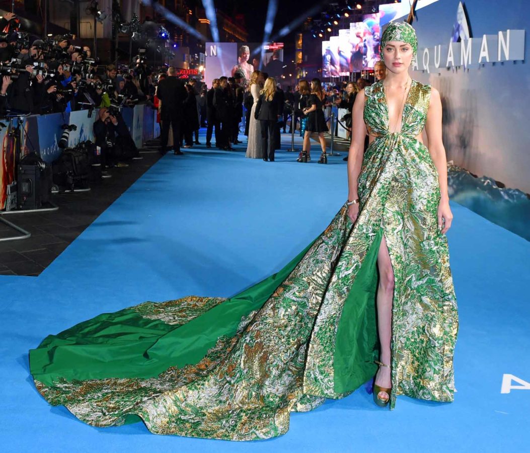 amber heard green red carpet dress Wears a Valentino Swim Cap for the Premiere of Aquaman - World Premiere Aquaman DEC25