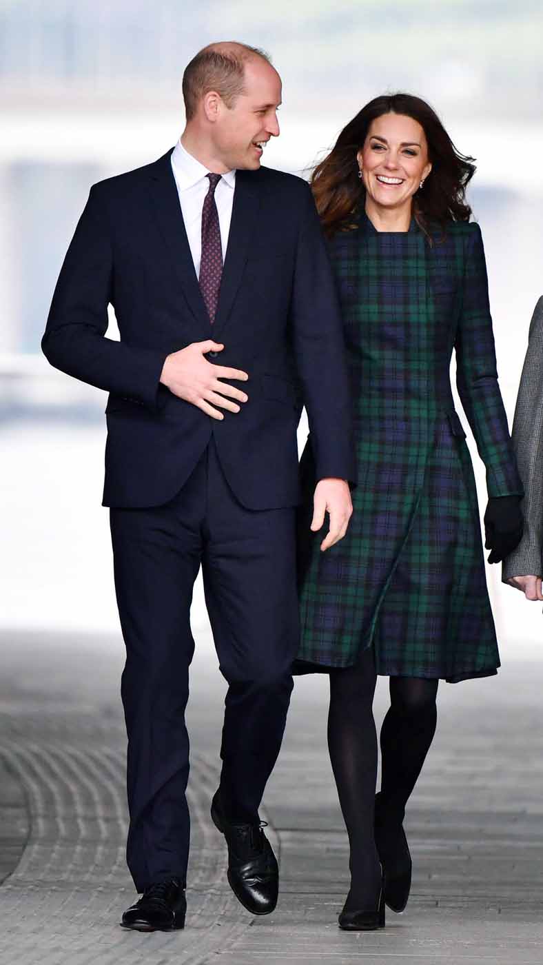 Kate Rewears Her Iconic (TO ME) Black Watch Tartan Coat in Scotland ...