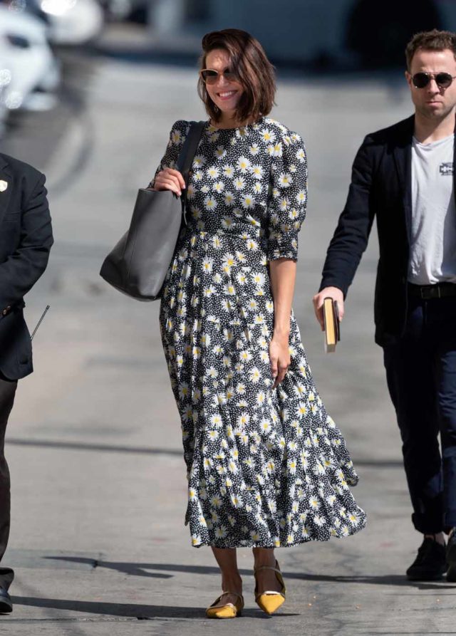 Mandy Moore Is All In on Patterns Right Now - Go Fug Yourself